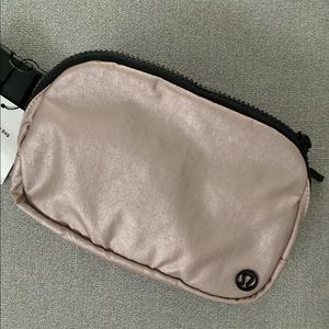NWT Rare Lululemon Everywhere Belt Bag - Peach Satin